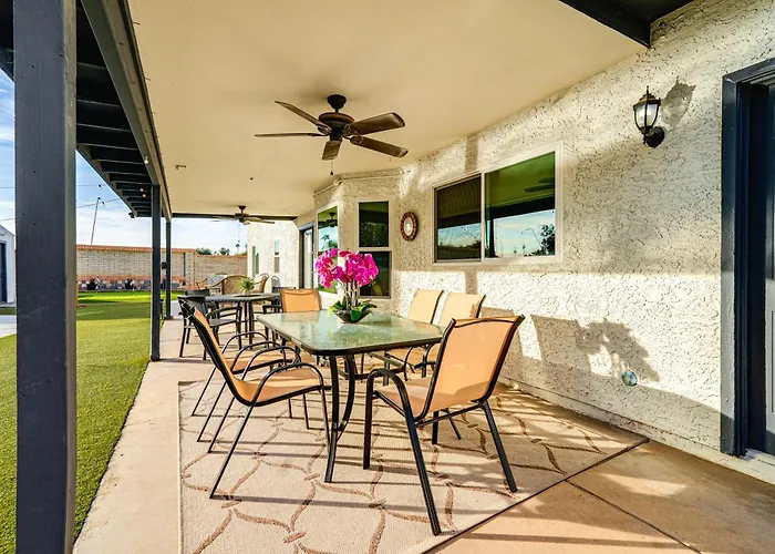 Holiday home Pool, Putting & Games: Home!