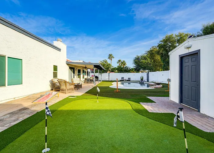 Pool, Putting & Games: Home! Holiday home *